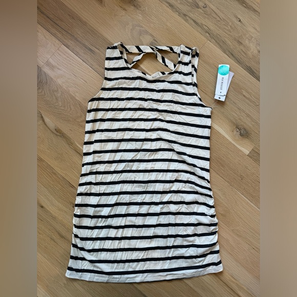 Loveappella • Cheyene Maternity Crossback Knit Tank • Grey & White • Medium - Picture 3 of 5